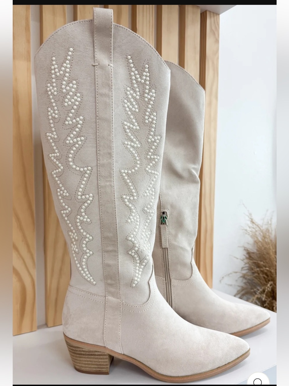 Mi.iM Cream Pearl-Embellished Knee Boots